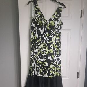 Jessica Howard Black and Green Floral High-Low Dress